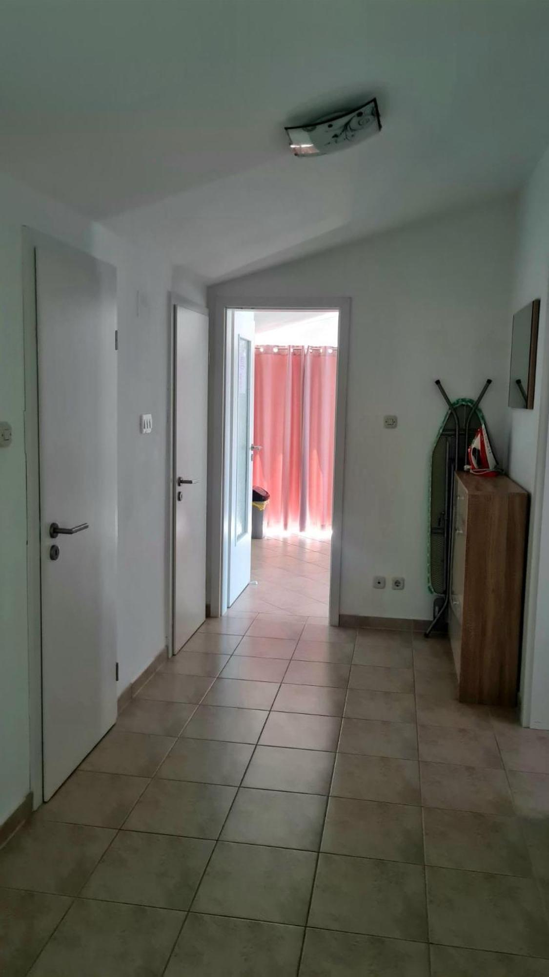 Apartment Ante Dugi Rat Exterior photo